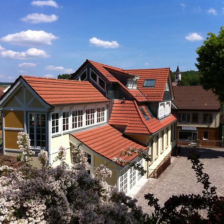 Hotel Hahn Gondelsheim Экстерьер фото