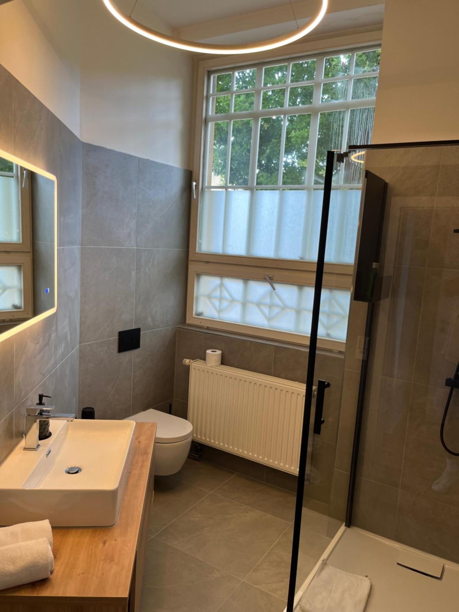 Hotel Hahn Gondelsheim Номер фото